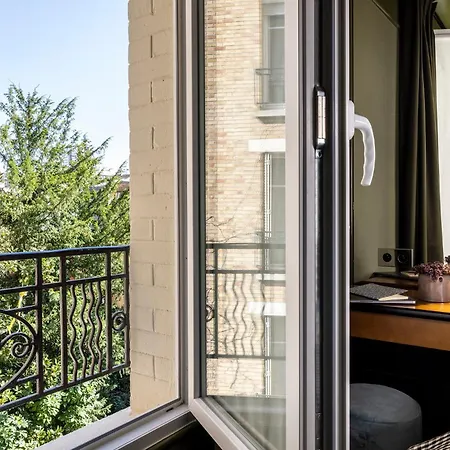 La Conversation Hotel