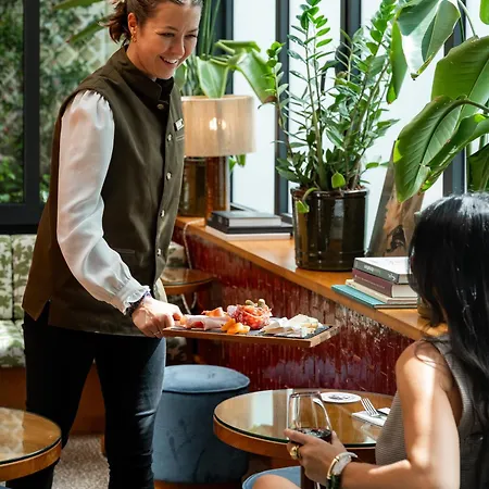 Du Moderne Hotel 3*