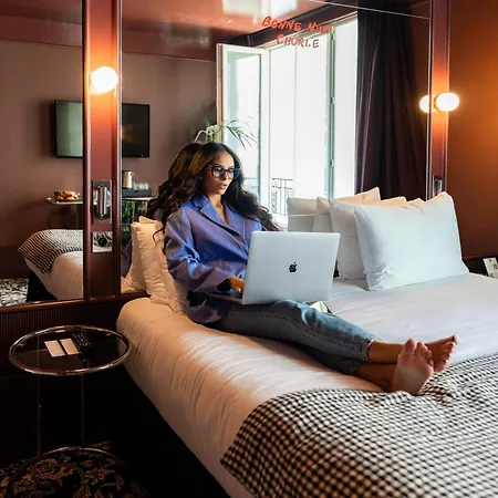 La Conversation 3* Paris