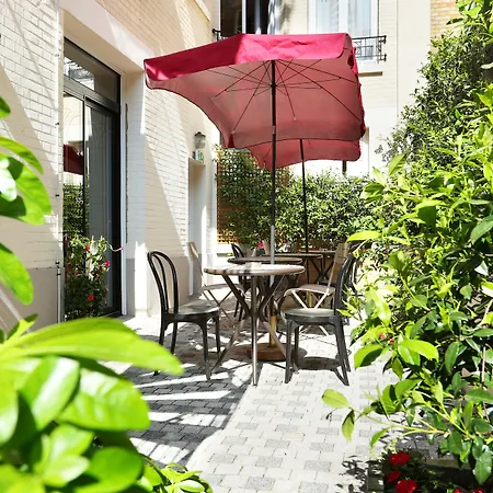 Du Moderne Hotel 3*