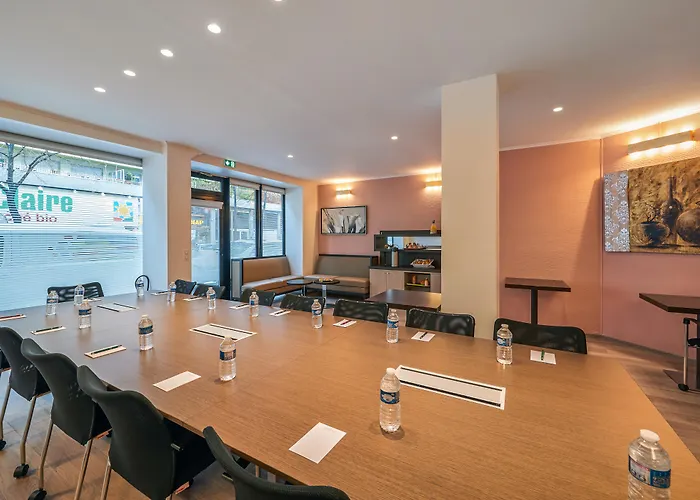 מלון La Conversation 3*