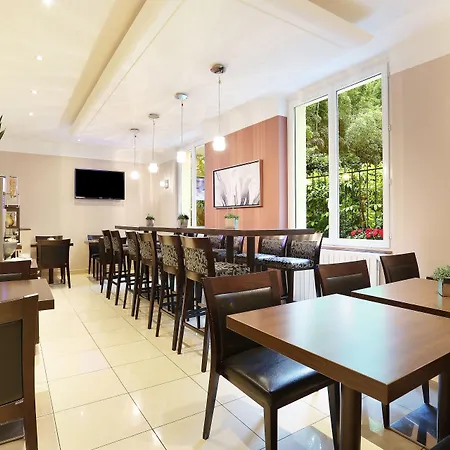 ホテル La Conversation パリ