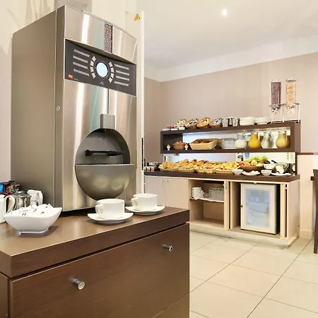 La Conversation ホテル 3*